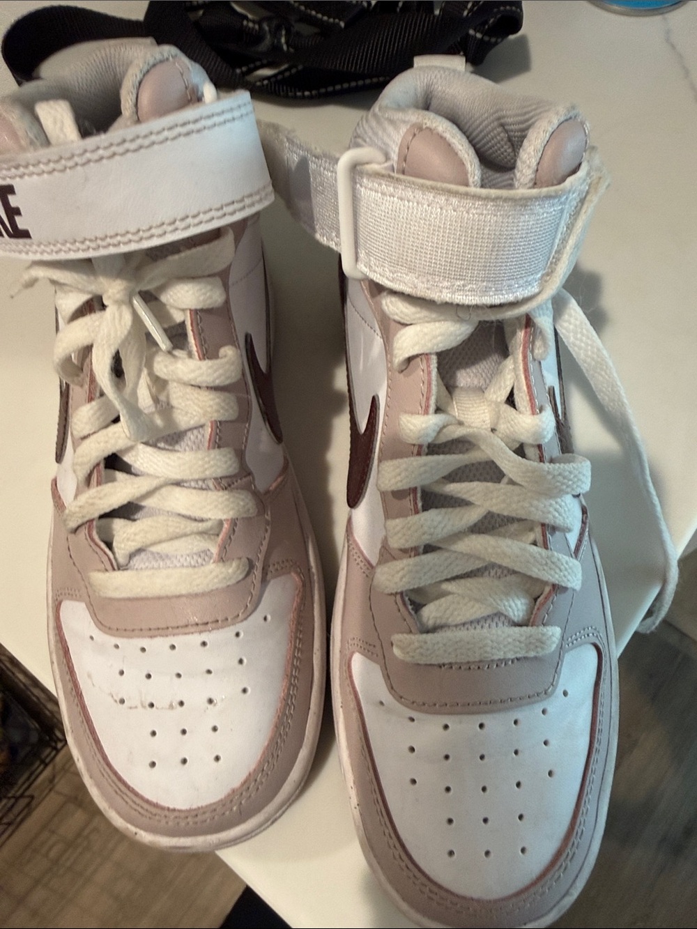 Nike Kids High-Top Sneakers in White, Light Pink and Brown